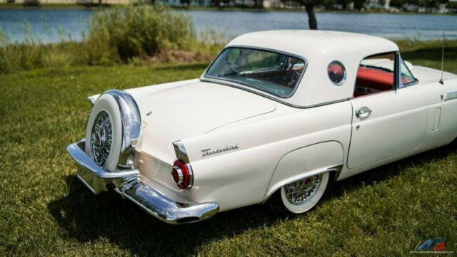 Ford Thunderbird 1956 image number 29