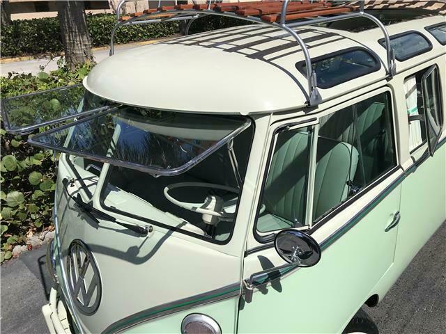 Volkswagen Bus/Vanagon 1974 image number 1