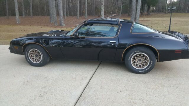 Pontiac Trans Am 1977 image number 29