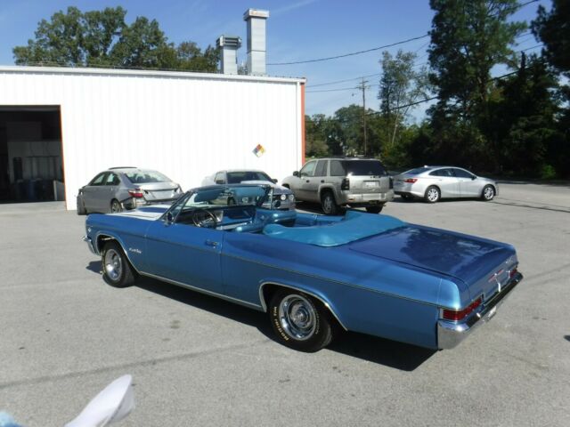 Chevrolet Impala 1966 image number 22