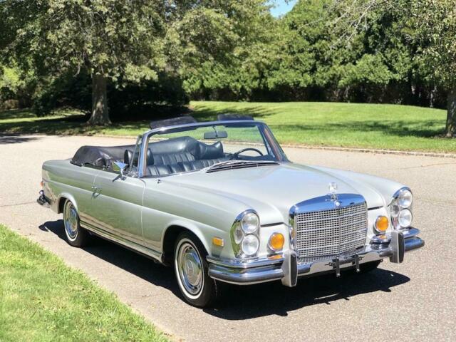 Mercedes-Benz 200-Series 1970 image number 43