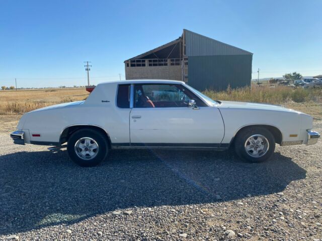 Oldsmobile Cutlass 1979 image number 24