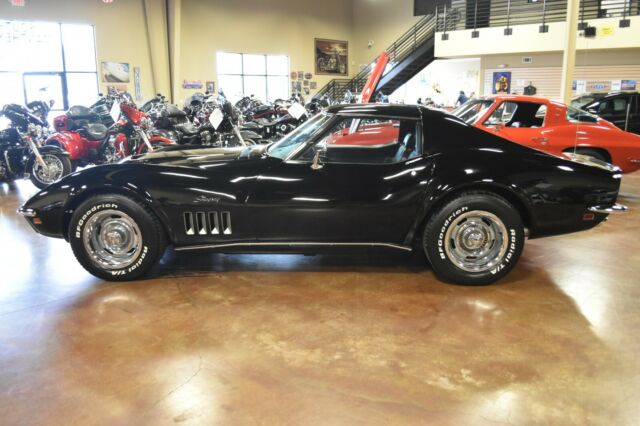 Chevrolet Corvette 1969 image number 27