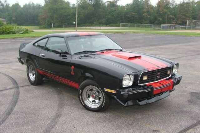 Ford Mustang 1977 image number 22