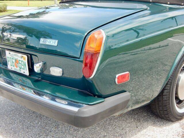 Rolls-Royce Corniche 1977 image number 3