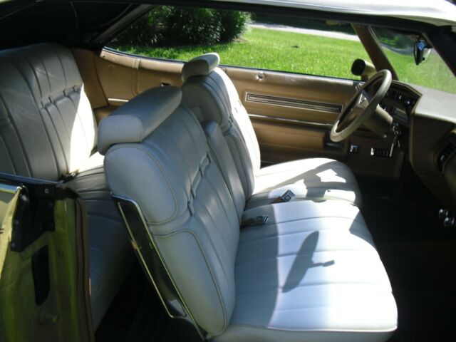 Buick LeSabre 1974 image number 32