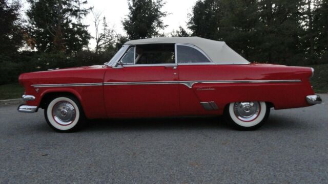 Ford Sunliner 1954 image number 1