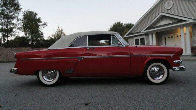 Ford Sunliner 1954 image number 29