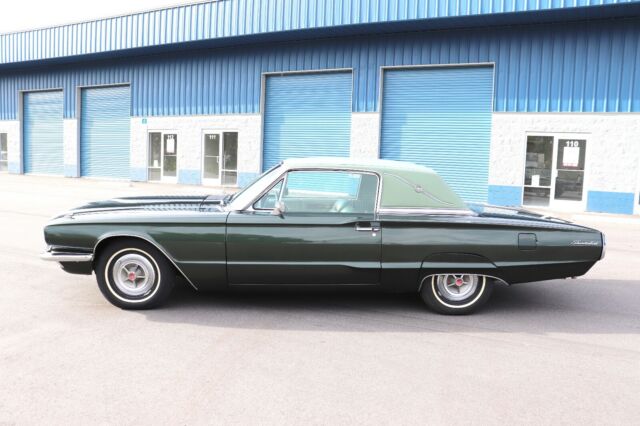 Ford Thunderbird 1966 image number 1