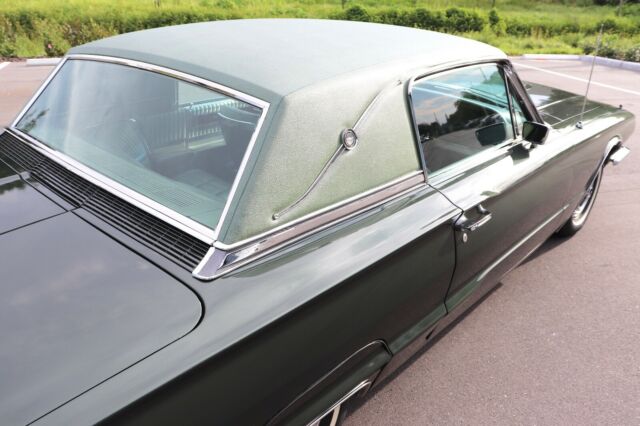 Ford Thunderbird 1966 image number 33