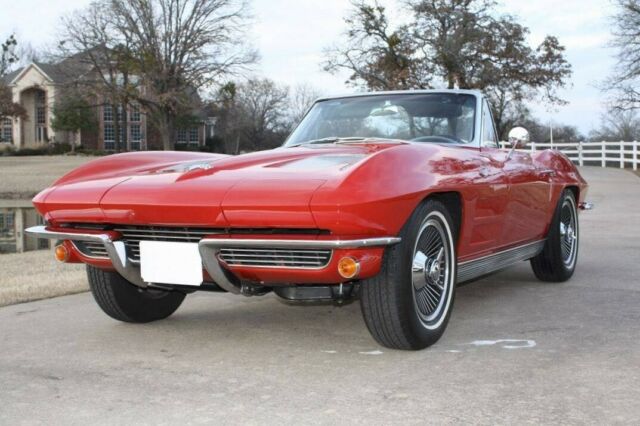 Chevrolet Corvette 1963 image number 24