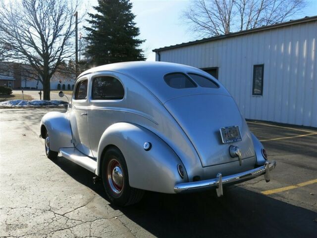 Ford Deluxe Tudor Sedan, 1939 image number 31