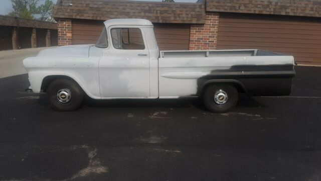 Chevrolet Chevy Pickup 1958 image number 0