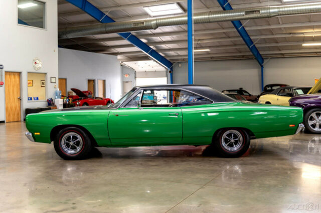 Plymouth Road Runner 1969 image number 29