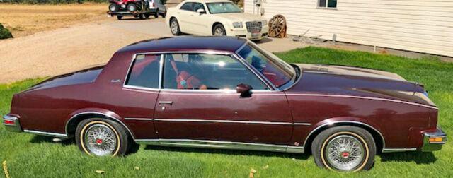 Pontiac Grand Prix 1978 image number 26