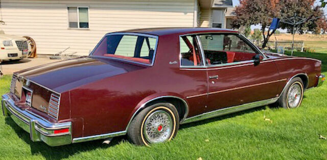 Pontiac Grand Prix 1978 image number 27