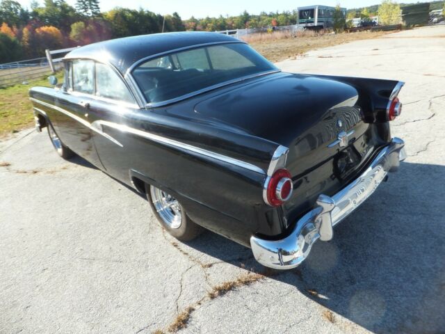 Ford Customline 1956 image number 25