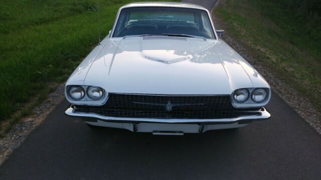 Ford Thunderbird 1966 image number 28