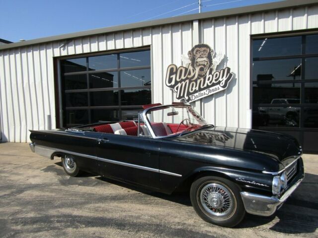 Ford Galaxie 1961 image number 23