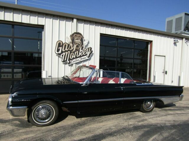 Ford Galaxie 1961 image number 33