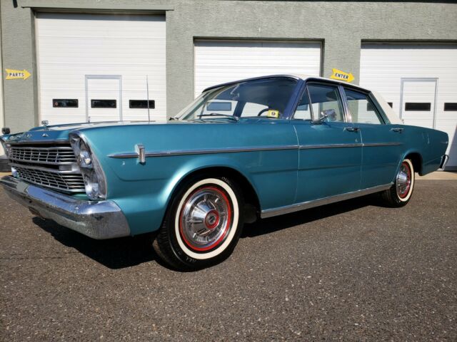 Ford Galaxie 1966 image number 0