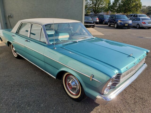 Ford Galaxie 1966 image number 32