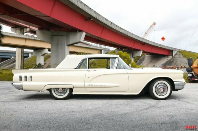 Ford Thunderbird 1960 image number 28