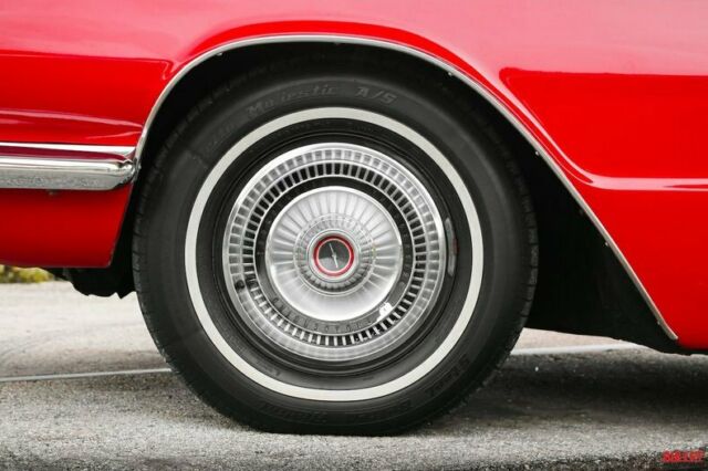 Ford Thunderbird 1966 image number 29