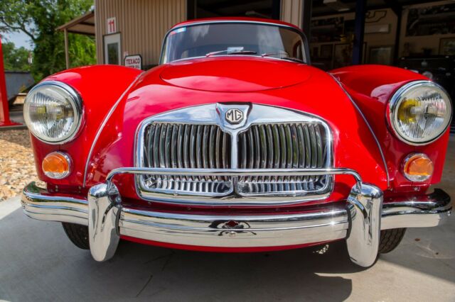 MG MGA Fixed Head Coupe 1962 image number 2