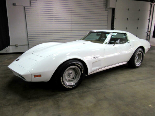 Chevrolet Corvette 1974 image number 11