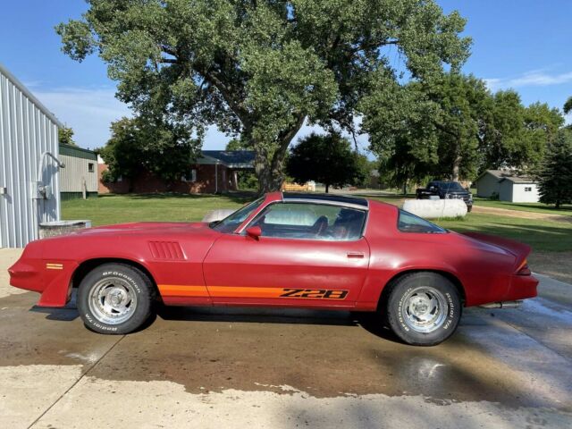 Chevrolet Camaro 1979 image number 2