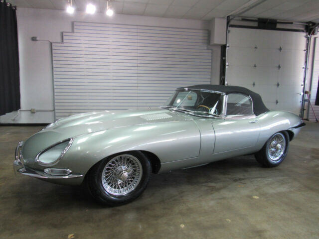 Jaguar XK-E 1967 image number 13