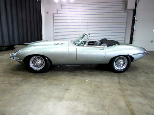 Jaguar XK-E 1967 image number 2