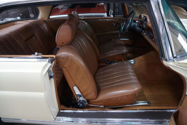 Mercedes-Benz 280SE 2.8 6 cyl 2 Door Coupe 1969 image number 23