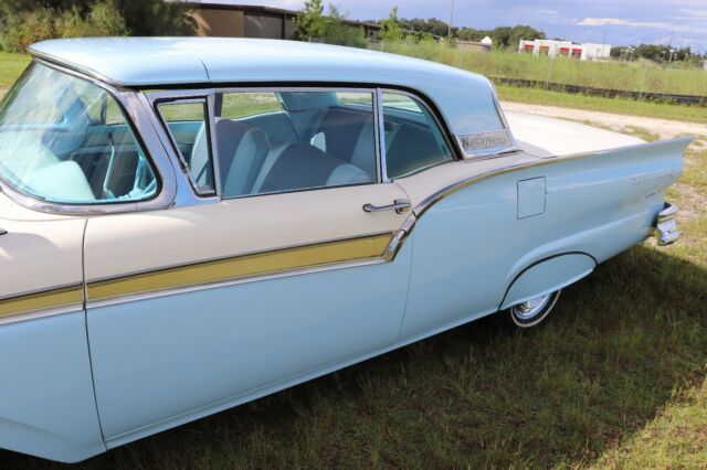 Ford Fairlane 1957 image number 6