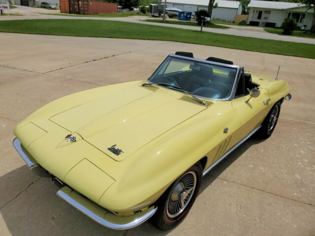 Chevrolet Corvette 1966 image number 9