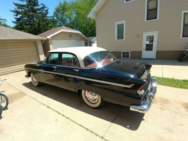 Plymouth Savoy 1955 image number 26