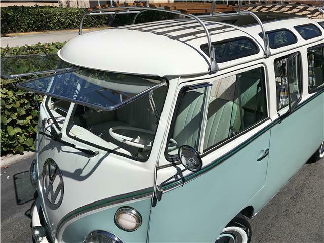 Volkswagen Bus/Vanagon 1974 image number 1