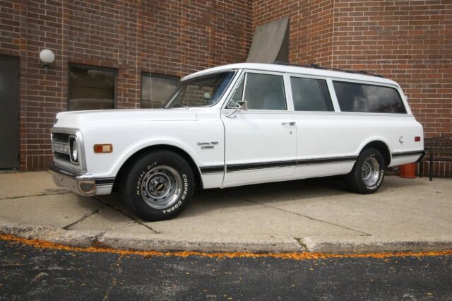 Chevrolet Suburban 1969 image number 1