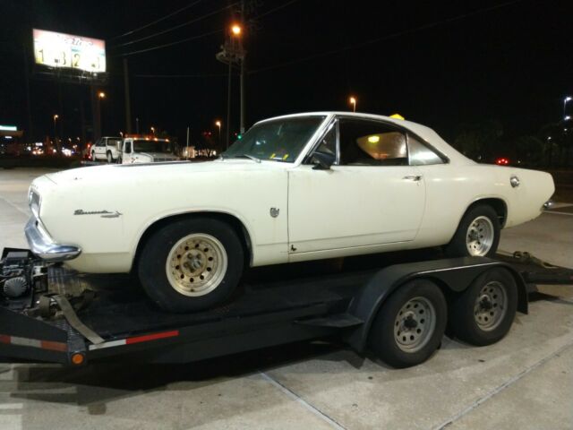 Plymouth Barracuda 1967 image number 1