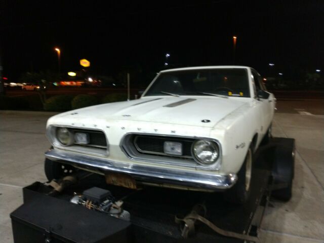 Plymouth Barracuda 1967 image number 21