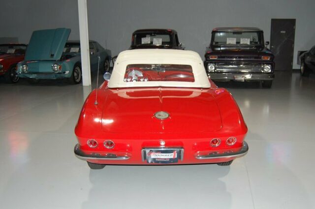 Chevrolet Corvette 1962 image number 13