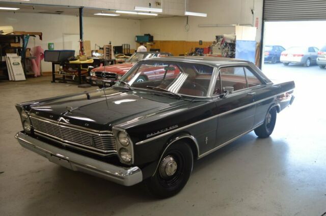 Ford Galaxie 1965 image number 11