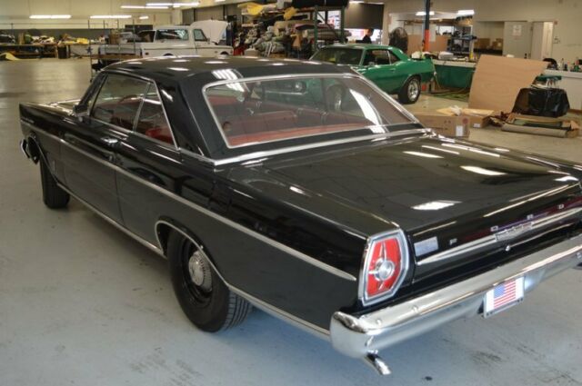 Ford Galaxie 1965 image number 13