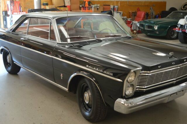 Ford Galaxie 1965 image number 17