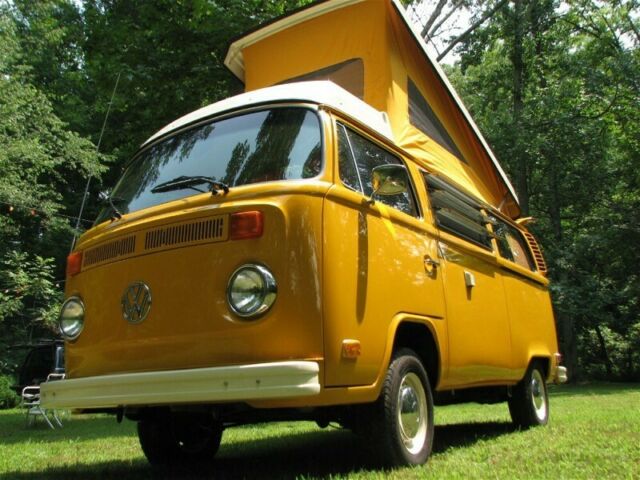 Volkswagen Bus/Vanagon 1976 image number 12