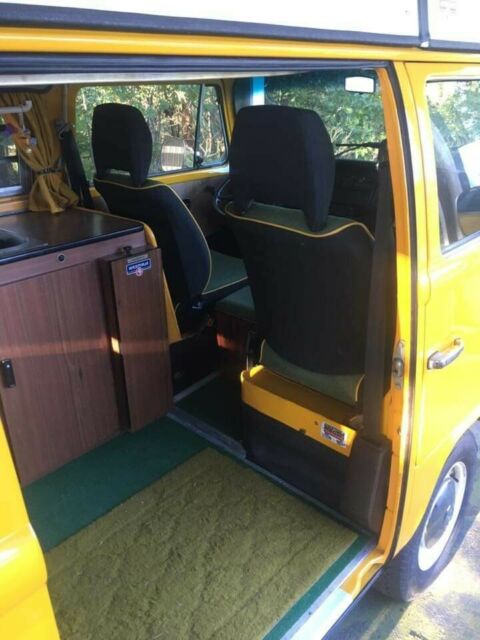 Volkswagen Bus/Vanagon 1976 image number 23