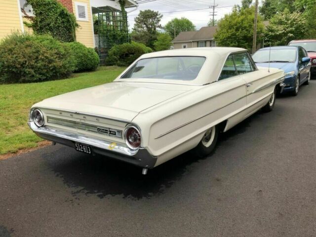 Ford Galaxie 1964 image number 2