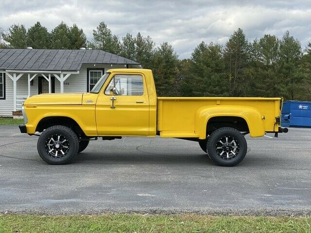 Ford F-250 1977 image number 25