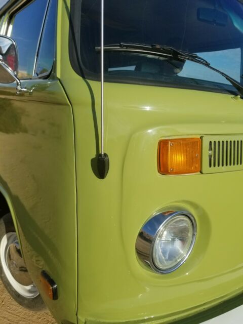 Volkswagen Bus/Vanagon 1979 image number 33